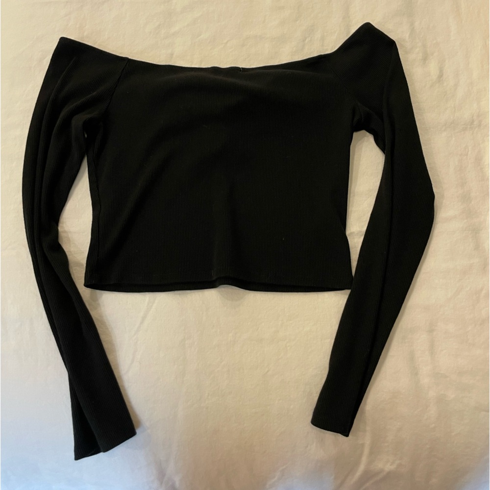 Long Sleeve black crop top